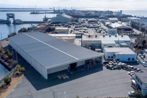 白石カルシウム株式会社尼崎倉庫の外観写真