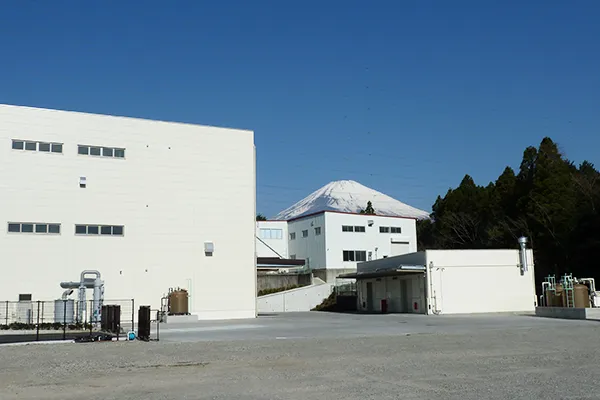 日産合成工業株式会社富士工場の外観写真