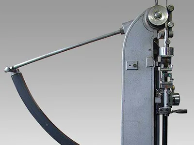 上島製作所のショッパー式抗張力試験機